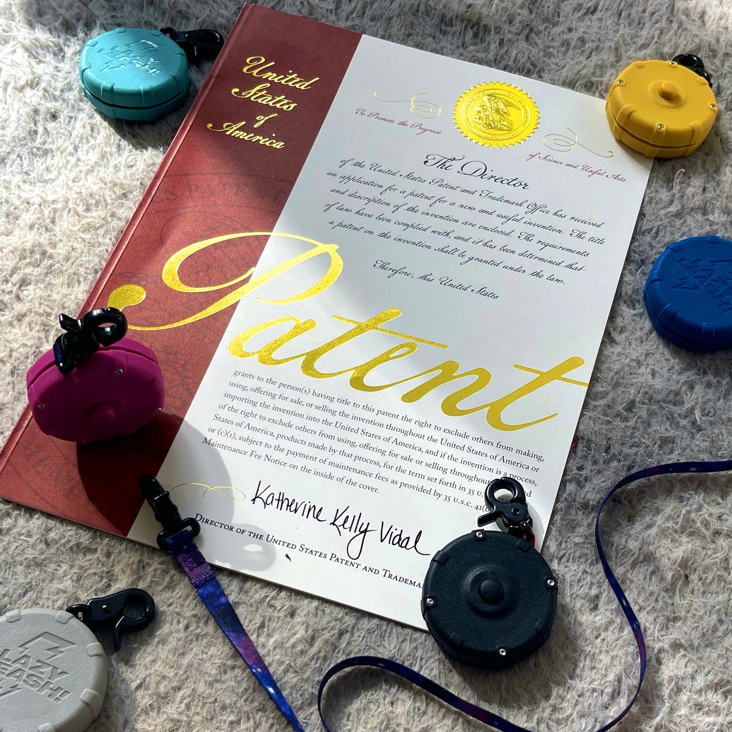 Safe & Easy Lightweight Heavy-Duty Mini Clip-On Adjustable Power Leash!